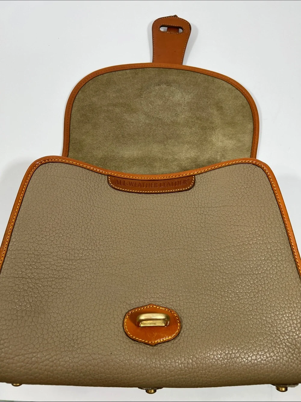 🦆 DOONEY & BOURKE ESSEX LARGE TAUPE AWL PEBBLED WITH BRITISH TAN TRIM CROSSBODY